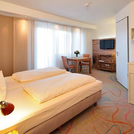 Petul Apart Hotel City Garden Есен Екстериор снимка