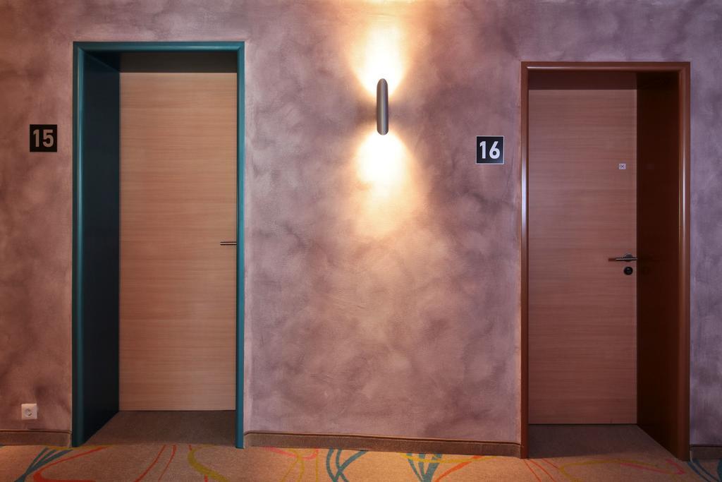 Petul Apart Hotel City Garden Есен Екстериор снимка