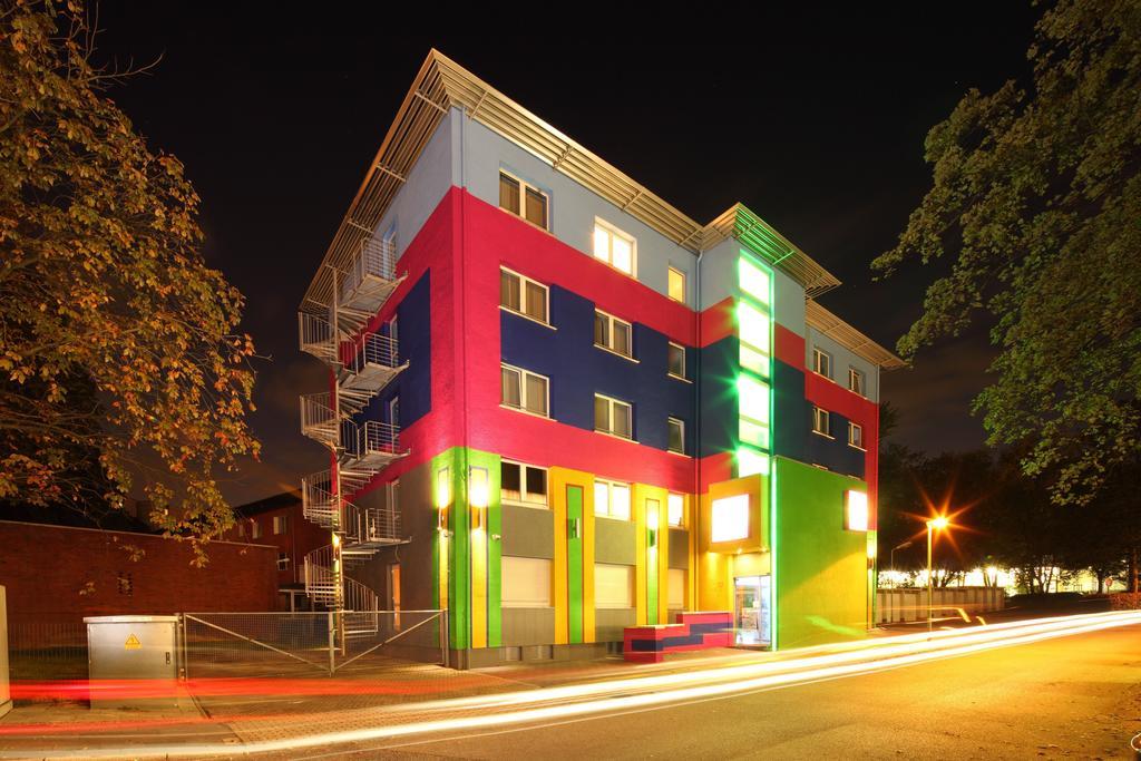 Petul Apart Hotel City Garden Есен Екстериор снимка