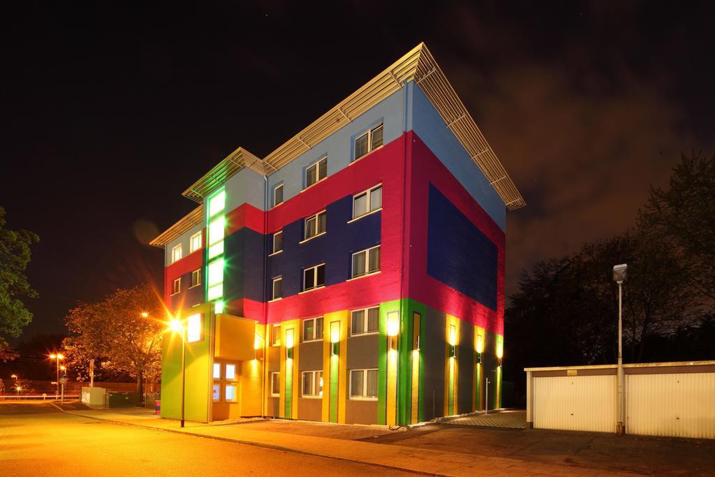 Petul Apart Hotel City Garden Есен Екстериор снимка
