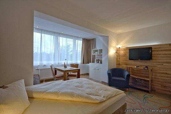 Petul Apart Hotel City Garden Есен Екстериор снимка