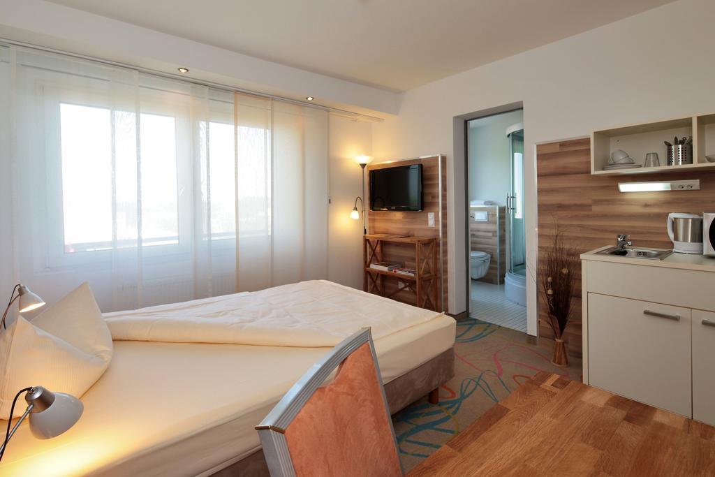 Petul Apart Hotel City Garden Есен Екстериор снимка