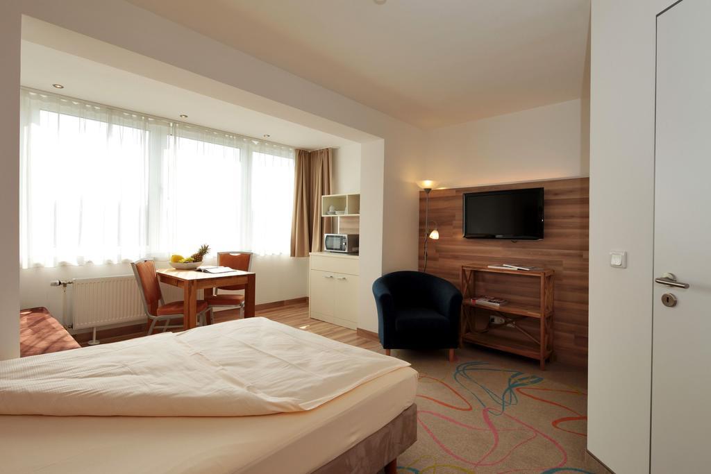 Petul Apart Hotel City Garden Есен Екстериор снимка