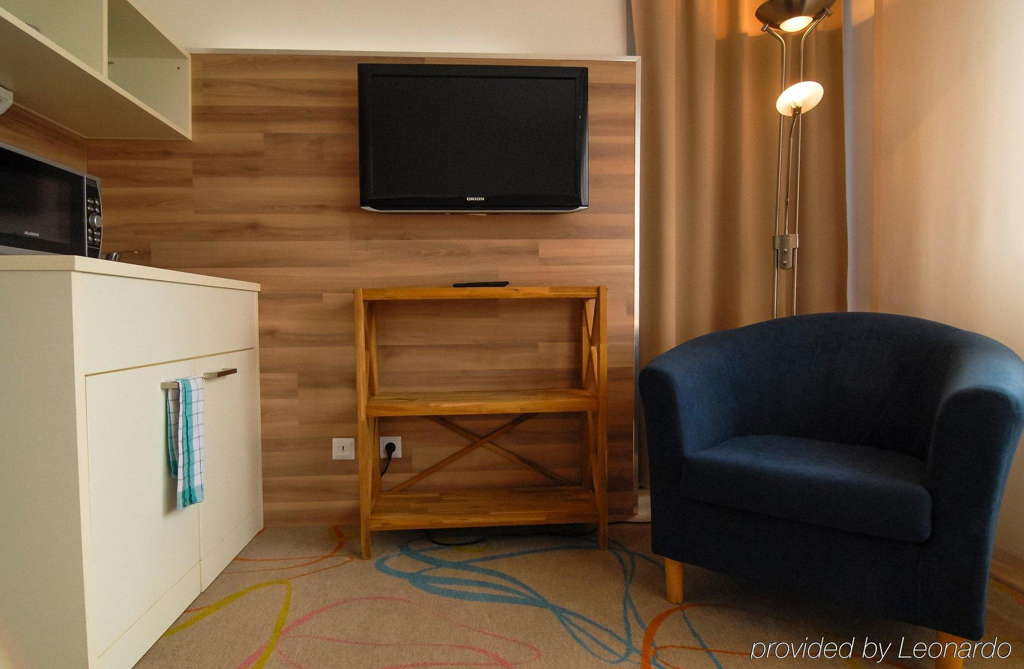 Petul Apart Hotel City Garden Есен Екстериор снимка