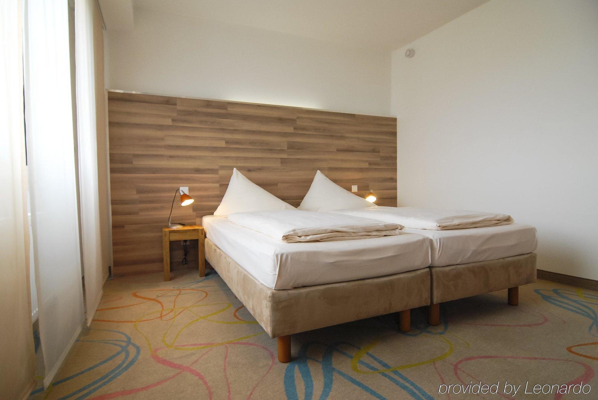 Petul Apart Hotel City Garden Есен Екстериор снимка
