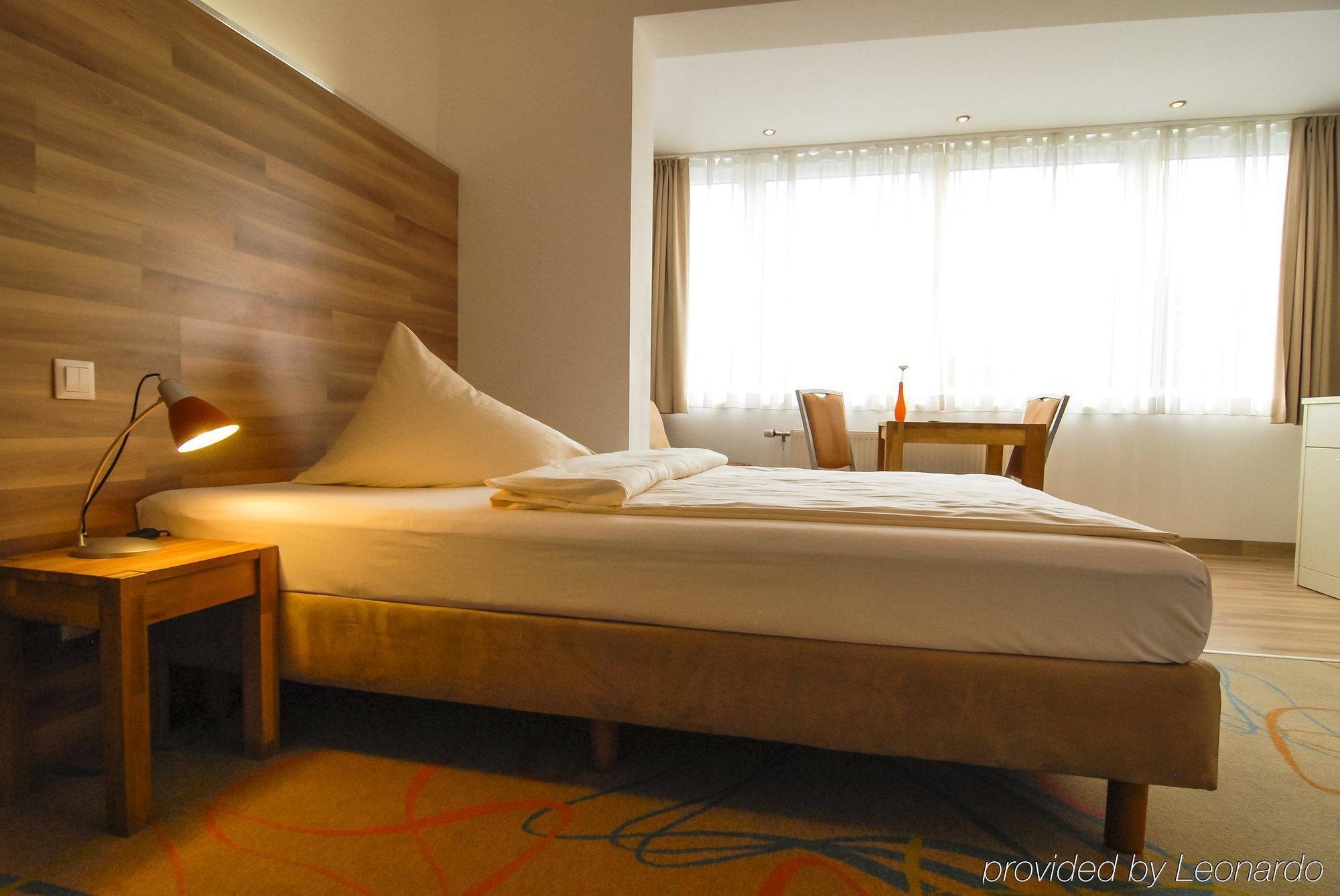 Petul Apart Hotel City Garden Есен Екстериор снимка