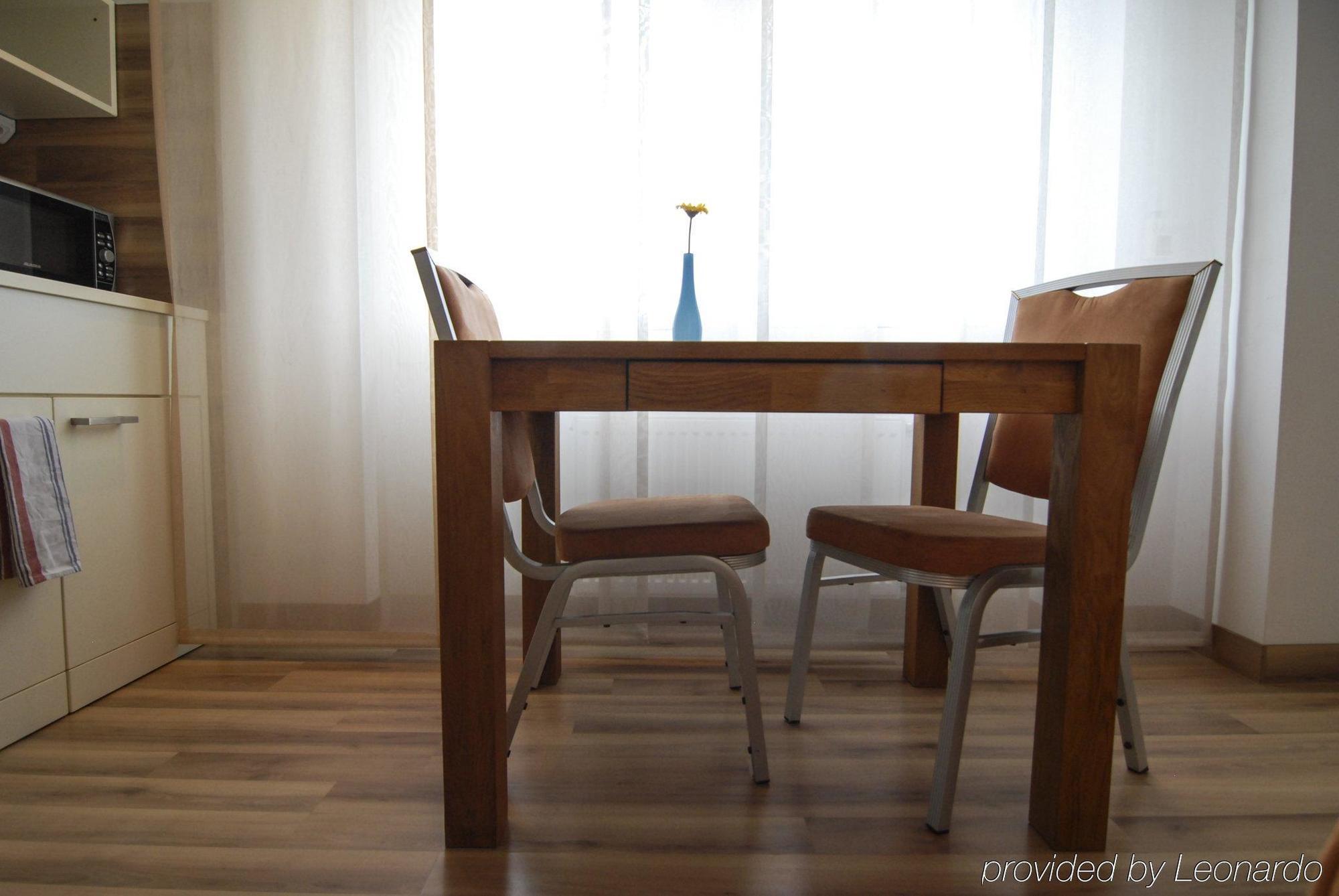 Petul Apart Hotel City Garden Есен Екстериор снимка