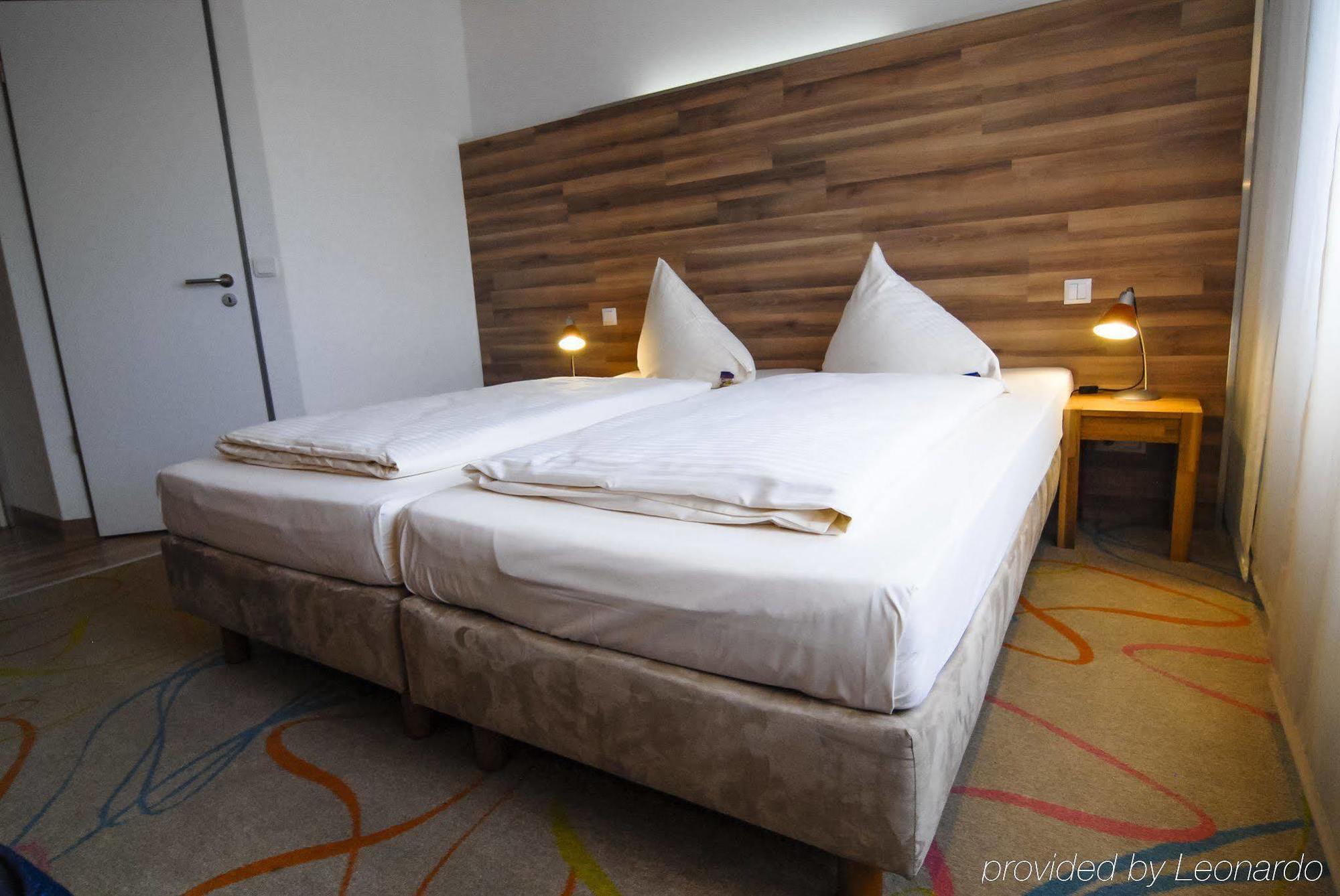 Petul Apart Hotel City Garden Есен Екстериор снимка