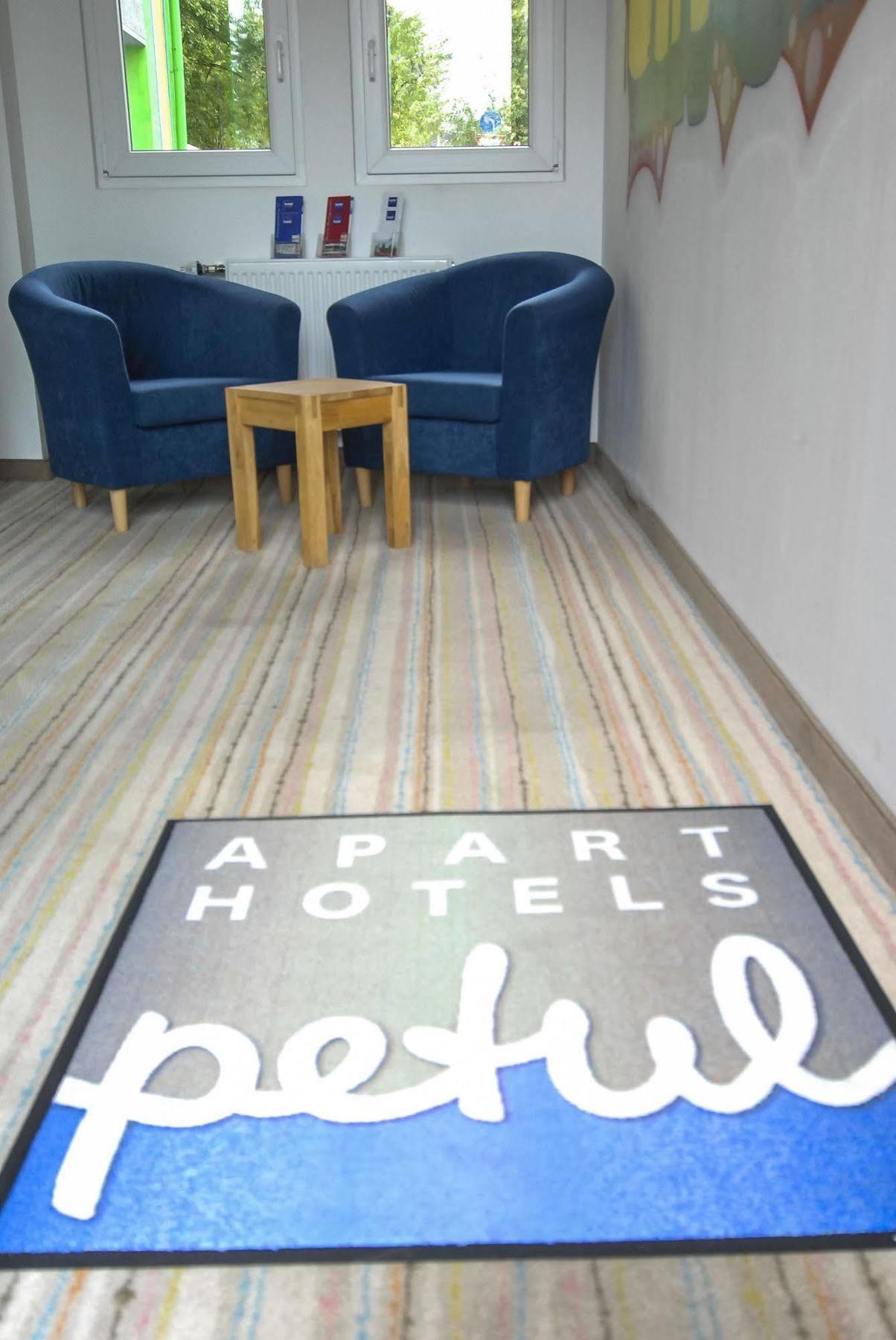 Petul Apart Hotel City Garden Есен Екстериор снимка