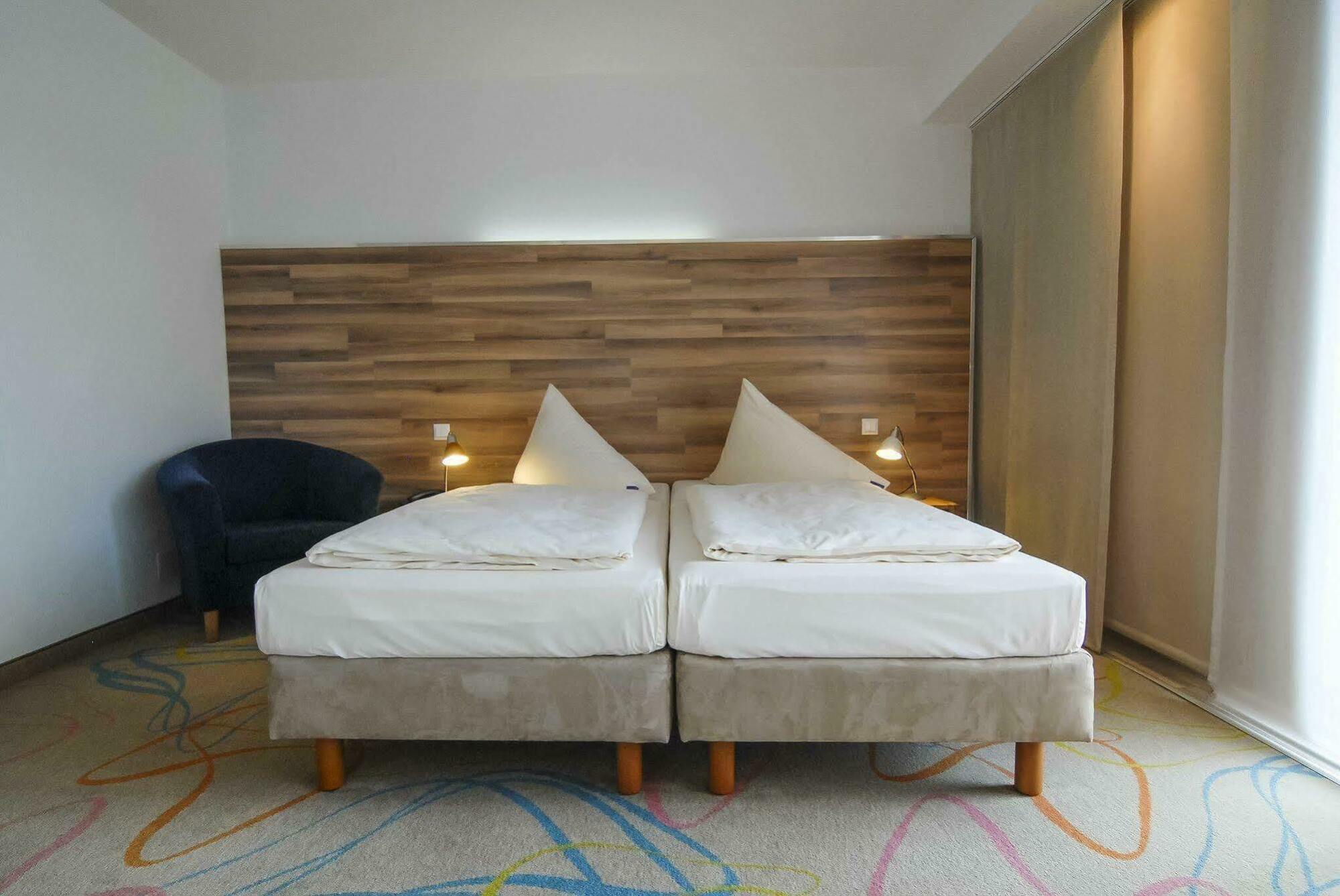 Petul Apart Hotel City Garden Есен Екстериор снимка